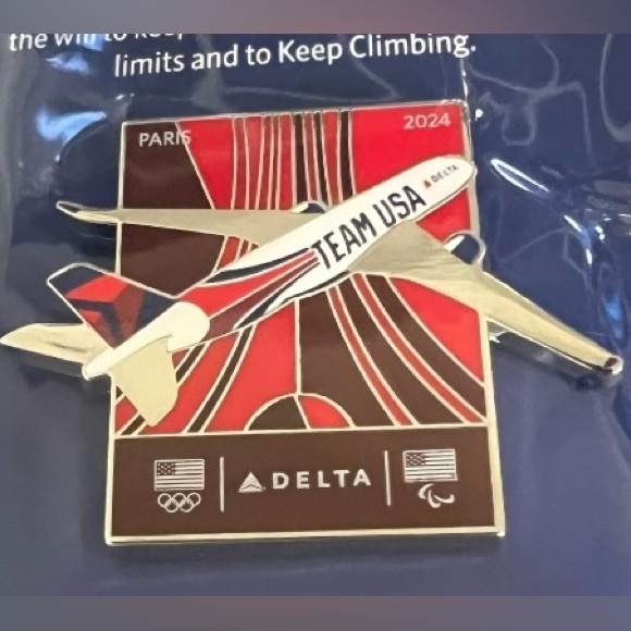 Team USA Delta Air Lines Collectible Pin & Delta Pilot Card A350 No.63 New - Picture 5 of 16